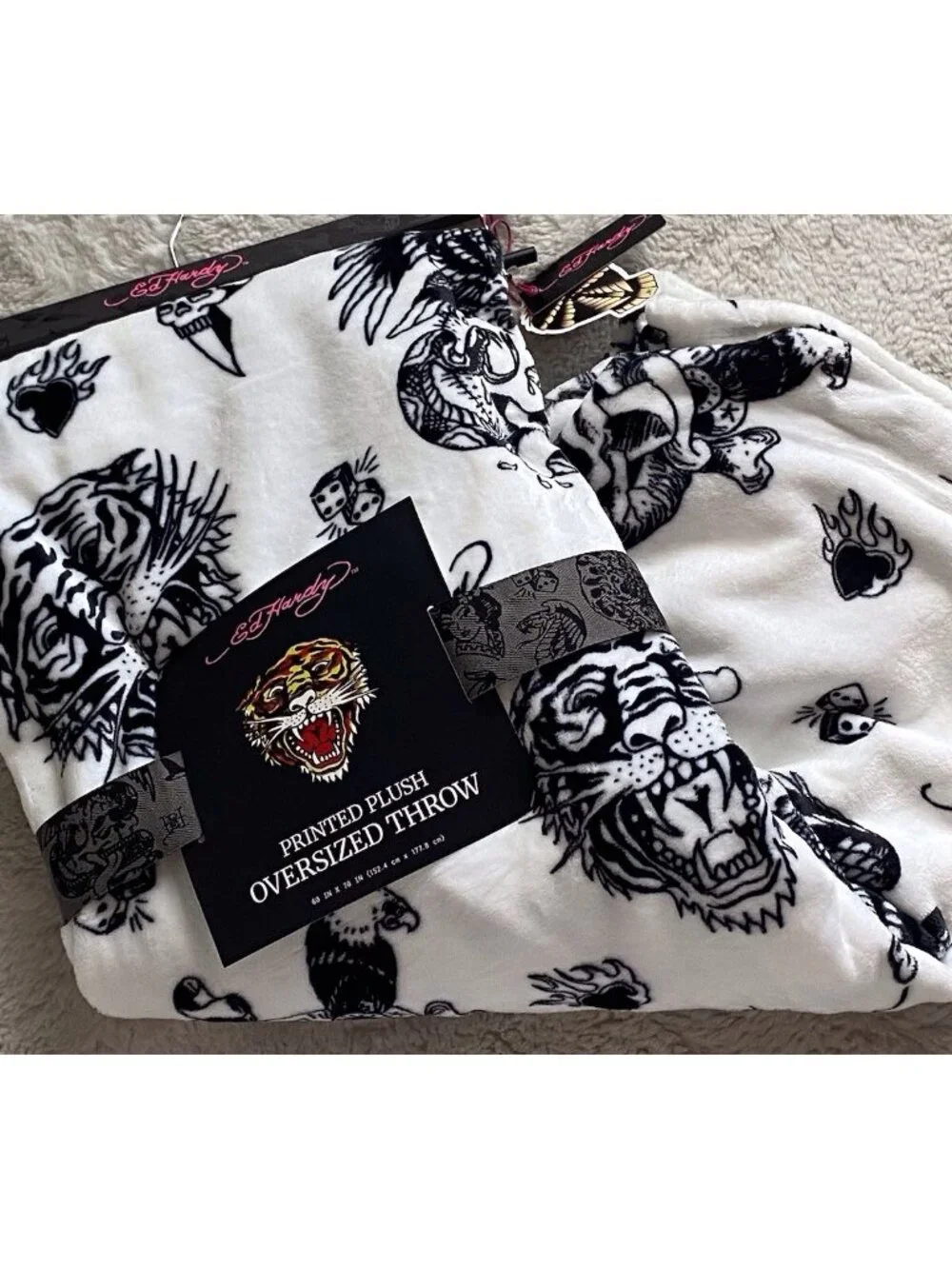Ed Hardy Tattoo Printed Plush Oversized Throw Blanket Tiger Skull Dice White NEW